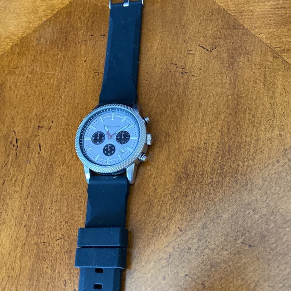 Micheal Kors - Picture 6 of 8